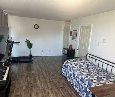 For Lease - 3555 Derry Road Unit# 801 - Room 1, Mississauga, Ontario - Photo 1