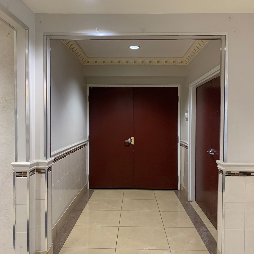 For Lease - 7405 Goreway Drive Unit# 514, Mississauga, Ontario - Photo 1