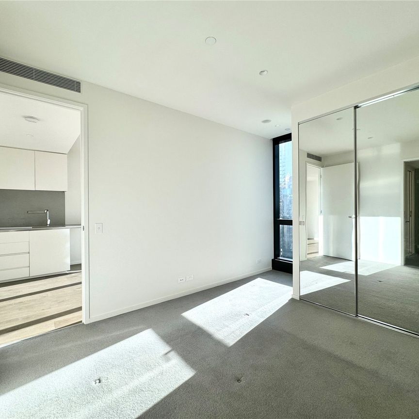 2817/70 Southbank Boulevard - Photo 1