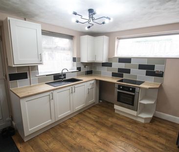 Sun Lane Bradwell, Great Yarmouth - Photo 2