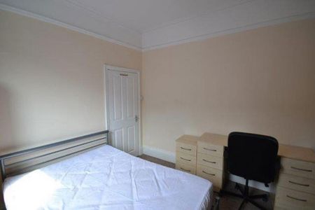 5 bedroom terraced house to rent - Photo 4