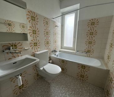 3-room apartment on the 2nd floor – Chemin des Prises 2, Couvet (Va... - Photo 4