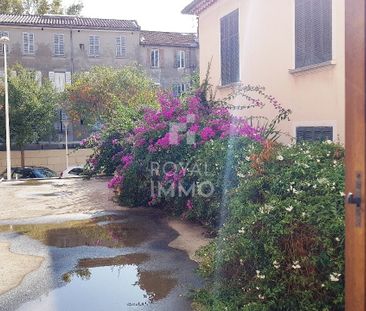 Location Appartement 2 pièces 49m² TOULON 83100 - Photo 4
