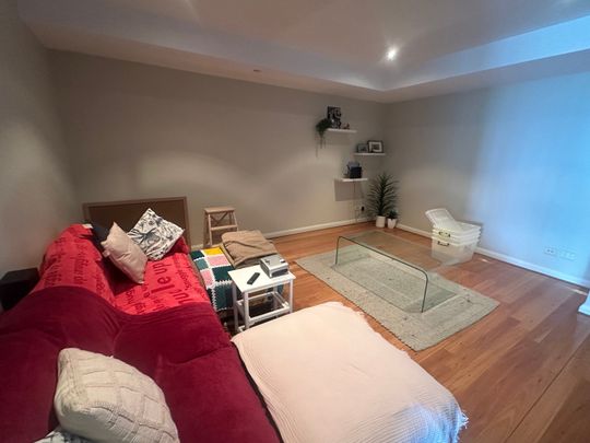 East Perth - Photo 1