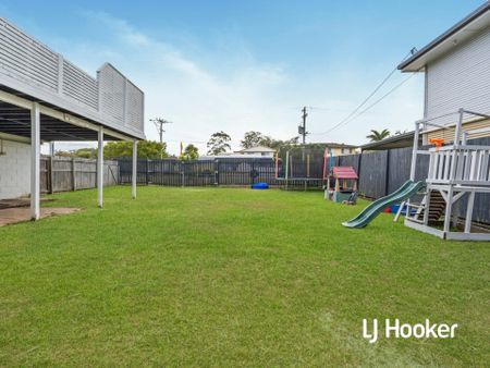 158 Maine Road, Clontarf QLD, Belconnen - Photo 3