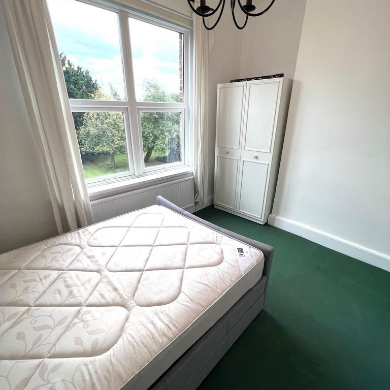 3 bedroom flat to rent - Photo 1
