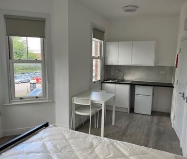 Studio Flat, South Hill Avenue, HA2 - Photo 1