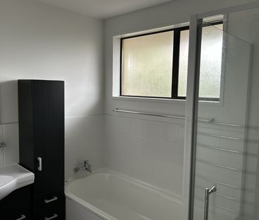 11 Fiona Place, Hornby - Photo 6