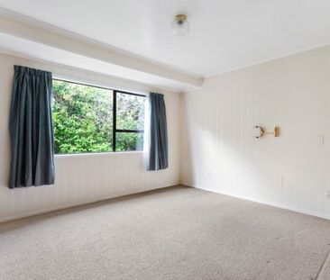 Property Management907 Beach Road, Waiake - House for Rent - Photo 1