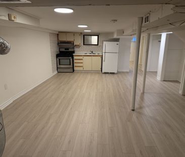 For Lease - 628 Manning Avenue, Toronto, Ontario - Photo 4