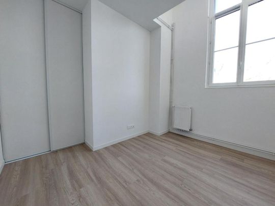 Location Appartement 6 pièces 116m² LOUVIERS 27400 - Photo 1