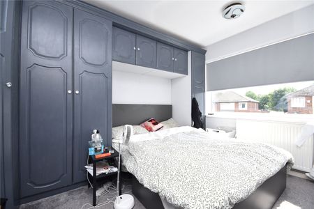 8, Springfield Crescent, Morley, Leeds, West Yorkshire, LS27 9PR - Photo 5