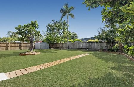 5 Gillmer Street, Heatley - Photo 2