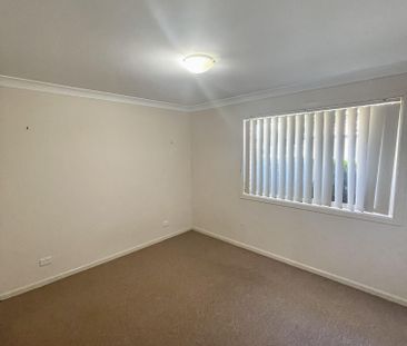 Modern 2 Bedroom Unit in Great Complex - Photo 5