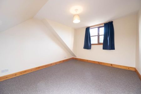 3 bedroom detached house to rent - Photo 5