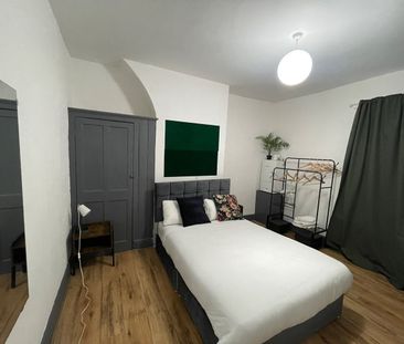 Room in a Shared House, Knoclaid Road, L13 - Photo 1