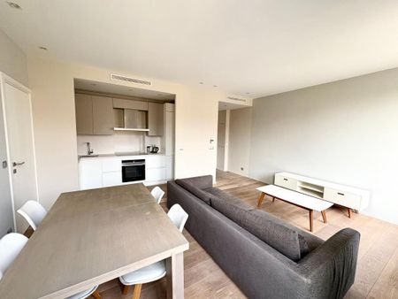 Location Appartement 3 pièces Meublé 62m² NICE 06000 - Photo 2