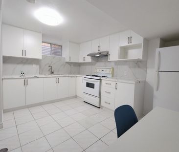 For Lease - 27 Macklingate Court, Toronto, Ontario - Photo 6