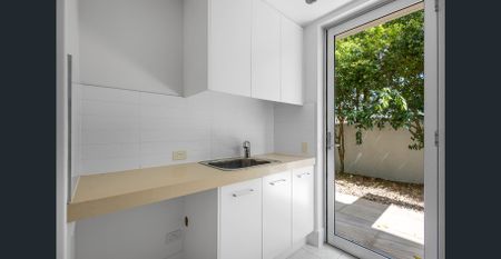 “Asoon” – Steps from the Noosa River - Photo 4