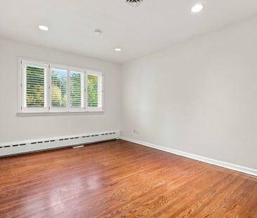 For Lease - 20 Oxbow Road, Toronto, Ontario - Photo 2