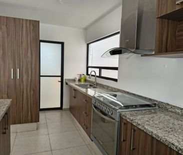 CASA EN RENTA EN EL REFUGIO CADA RECAMARA SU BAÑO $17,800.00 - Photo 6