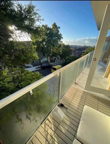 Bondi Beach - Photo 4