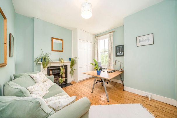 5 bedroom end of terrace house to rent - Photo 1