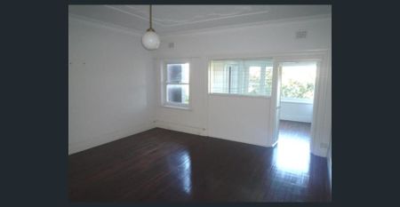 Classic one-bedroom home of period quality - Photo 5