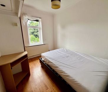 Markham Road, Charminster - Photo 3