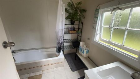 Three bedroom Aramoho home - Photo 4