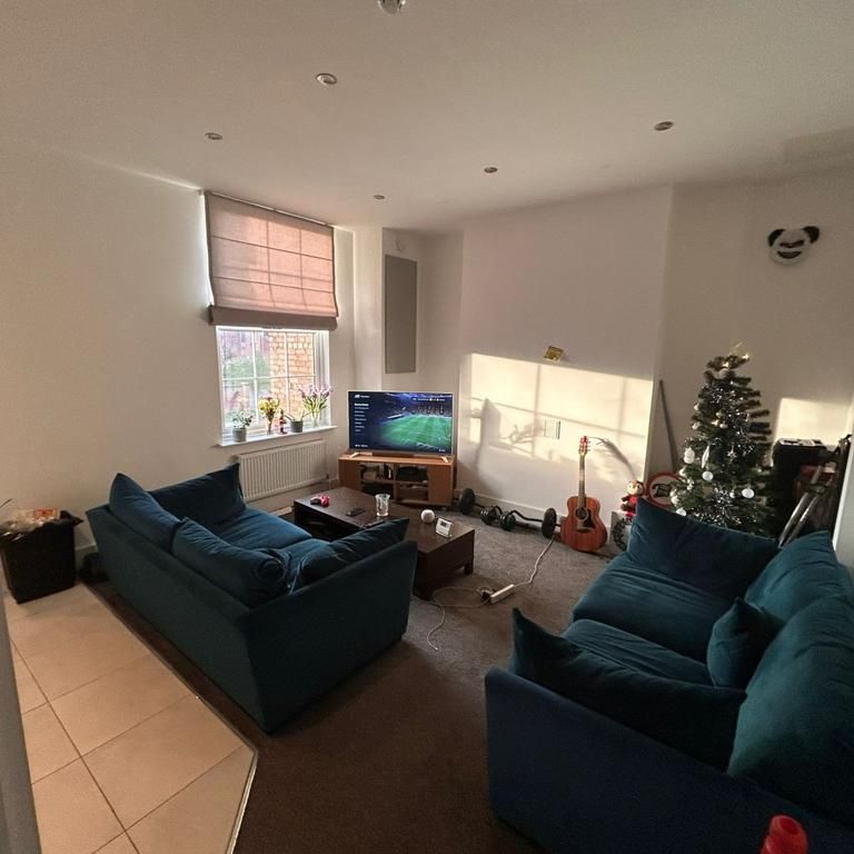 6 bedroom ground floor flat to rent - Photo 1