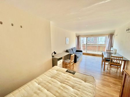 Room in a Shared Flat, Consort House, W2 - Photo 3