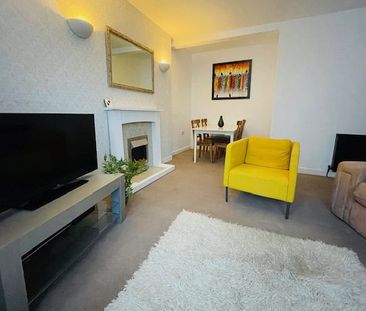 2 Bedroom Property in Whitecrook Street - Photo 6