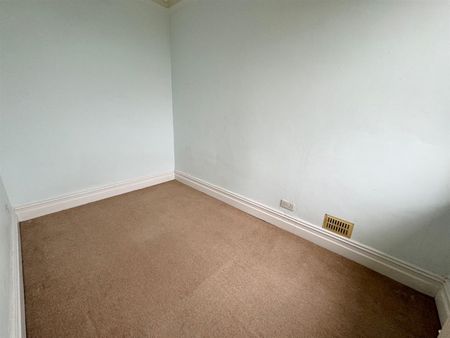 To Let - Photo 5