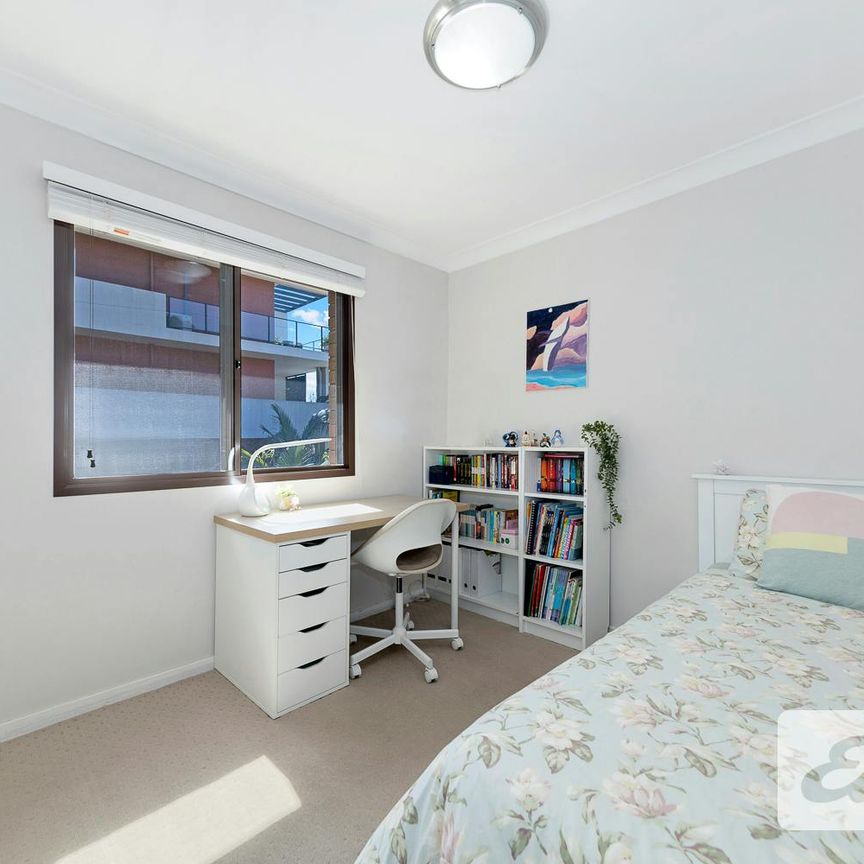 Double Brick Townhouse In Prime Location - Photo 1