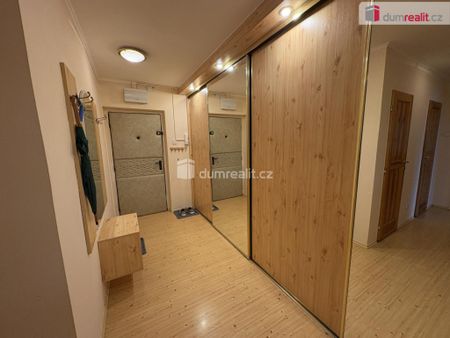 Pronájem bytu 3+1 78 m2 - Fotografie 3
