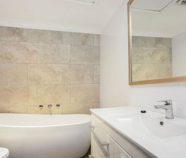 Family-Sized Semi in a Prime Beachside Pocket - Photo 2