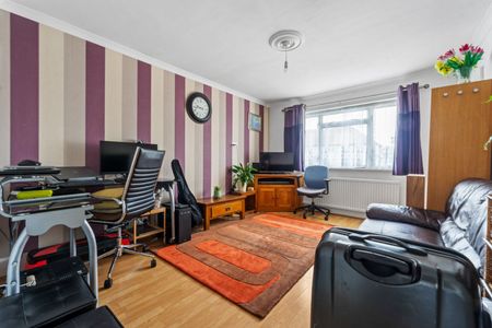 3 bedroom end terraced house to rent, - Photo 2