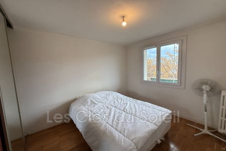 Location Appartement 3 pièces 58m² TOULON 83100 - Photo 3
