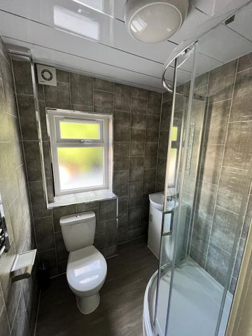 5 bedroom semi-detached house to rent - Photo 4