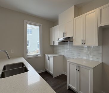 For Lease - 215 Ryan Reynolds Way, Orleans - Convent Glen and Area,... - Photo 5