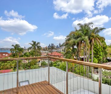 Stunning Terrace House with City & Harbour Views - Photo 1