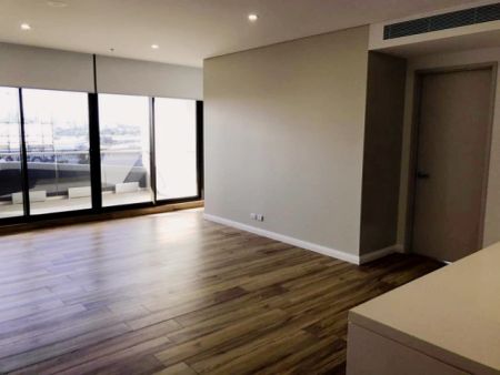 10 Galloway Mascot, Sydney - Photo 2