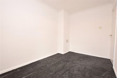 2 bedroom semi-detached house to rent - Photo 2