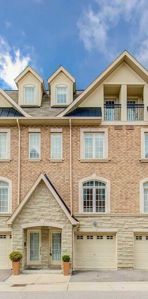 Immaculate New 3-Storey House For Lease 10 Strawflower Mews North York, Ontario M2N 0E8 - Photo 1