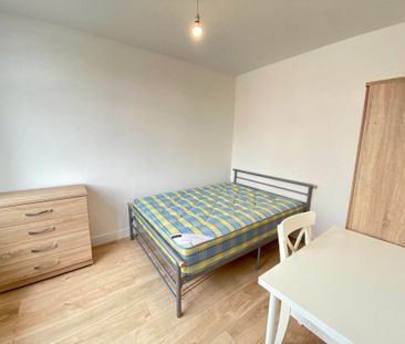Fourth Avenue, Horfield - Photo 3