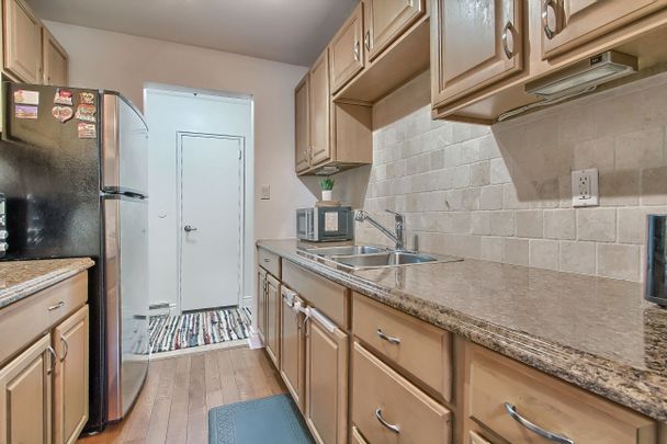 For Lease - 136 Scanlon Avenue Unit# 12, Bradford West Gwillimbury, Ontario - Photo 1