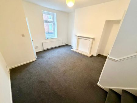 2 bedroom terraced house to rent - Photo 3