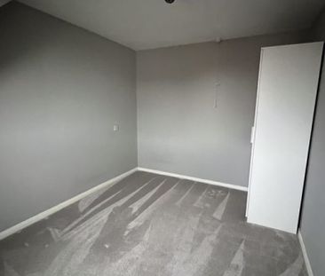 High Street, Scunthorpe - Photo 4