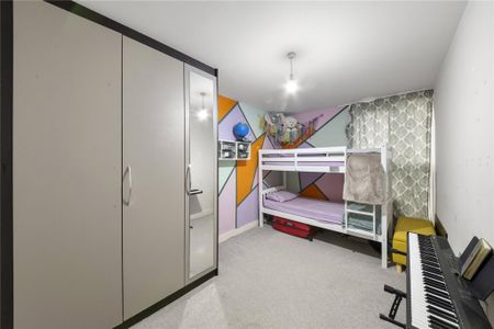 3 bedroom apartment to rent - Photo 2